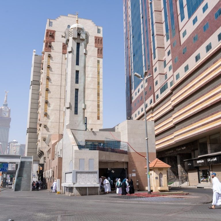 Masjid Jin (Maps: Mosque of the Jinn)