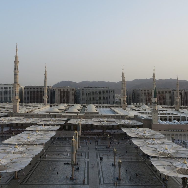 Masjid Nabawi (Pixabay By: Konevi)